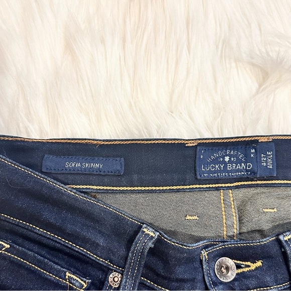 Size 4/27 Lucky Brand Dark Wash Sofia Skinny Jeans - Picture 2 of 6